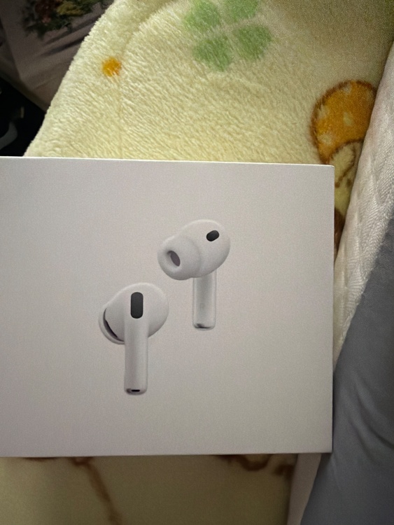 AirPods  Pro 3（オーディオ・スピーカー）の商品画像 - 査定依頼日：2026年4月18日 - 最高査定価格：14,100円