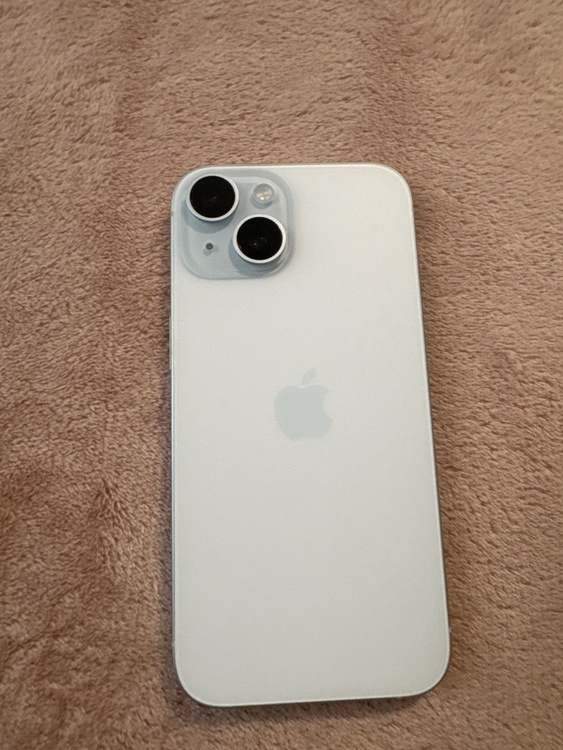 iPhone iPhone 15 128GB SIMフリー（スマホ）の商品画像 - 査定依頼日：2026年7月15日 - 最高査定価格：38,000円