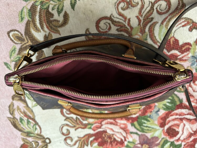 ルイ・ヴィトン パラスBB トン パラスBB M42961（ブランドバッグ）の商品画像 - 査定依頼日：2025年4月23日 - 最高査定価格：130,000円