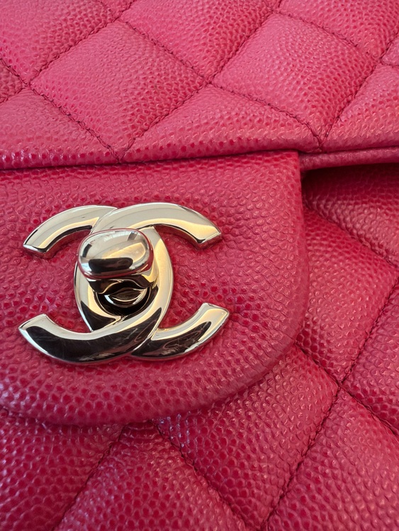 クラシック23 （ブランドバッグ）の商品画像 - 査定依頼日：2025年9月29日 - 最高査定価格：700,000円