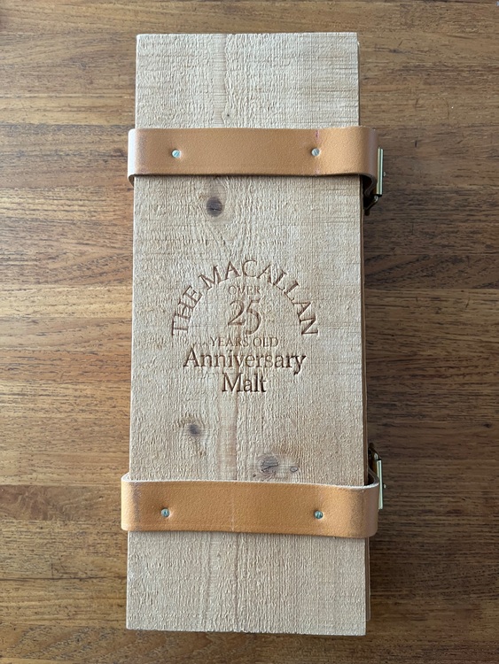 ウイスキー マッカラン （お酒）の商品画像 - 査定依頼日：2025年8月29日 - 最高査定価格：330,000円