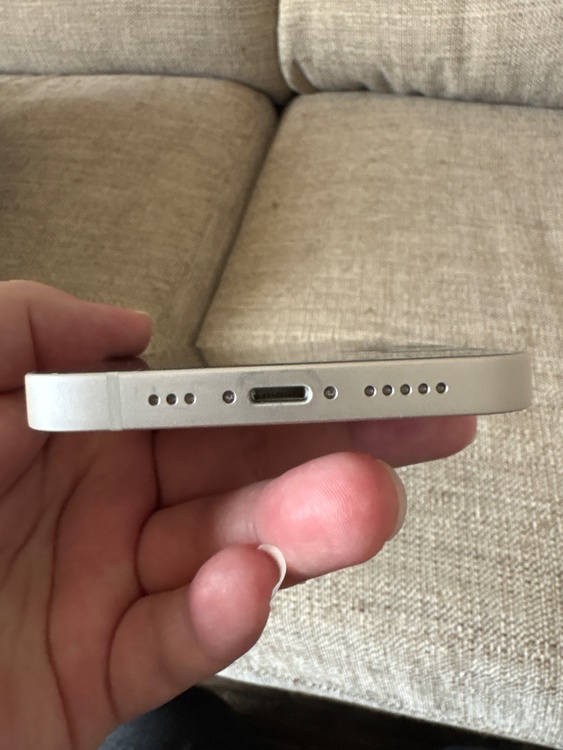 iPhone 13 128GB SIMフリー（スマホ）の商品画像 - 査定依頼日：2026年3月3日 - 最高査定価格：36,000円