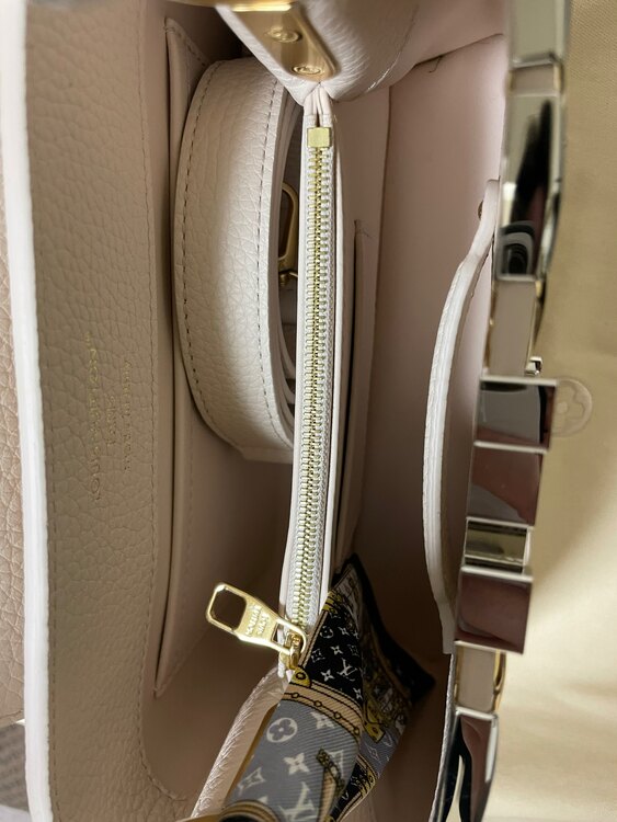 カプシーヌBB M11964（ブランドバッグ）の商品画像 - 査定依頼日：2025年4月22日 - 最高査定価格：220,000円