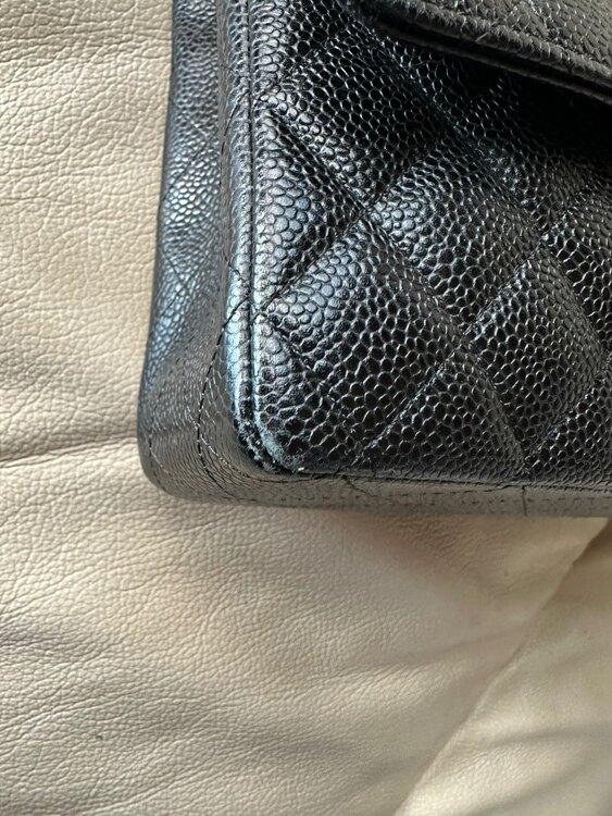 マトラッセ　キャビアスキン　ダブルフラップ　25cm（ブランドバッグ）の商品画像 - 査定依頼日：2025年1月31日 - 最高査定価格：800,000円