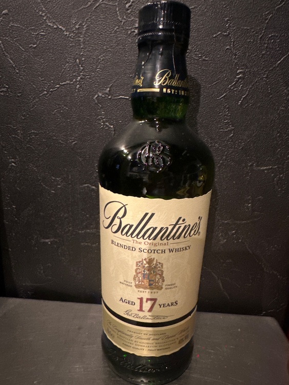 バランタイン17（お酒）の商品画像 - 査定依頼日：2026年2月2日 - 最高査定価格：3,200円