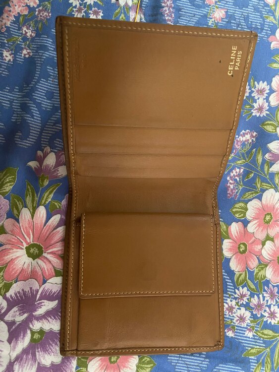 セリーヌ財布（ブランド財布・小物）の商品画像 - 査定依頼日：2025年4月23日 - 最高査定価格：100,000円