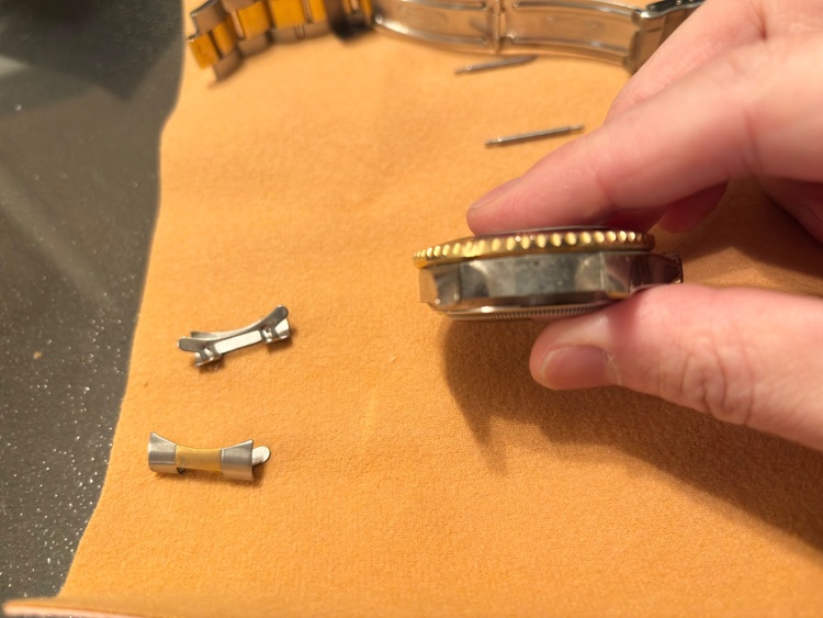 ロレックス サブマリーナー 1661（高級時計）の商品画像 - 査定依頼日：2025年11月26日 - 最高査定価格：2,300,000円