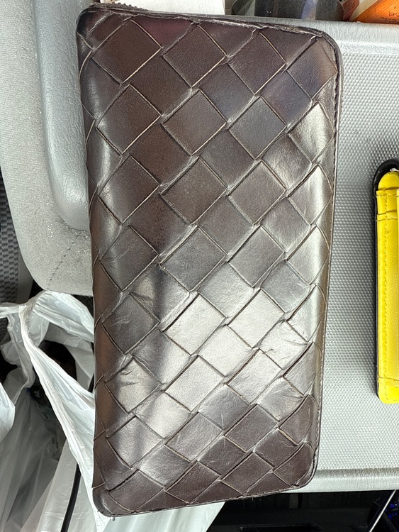 ボッテガ・ヴェネタ  （ブランドバッグ）の商品画像 - 査定依頼日：2025年9月14日 - 最高査定価格：20,000円