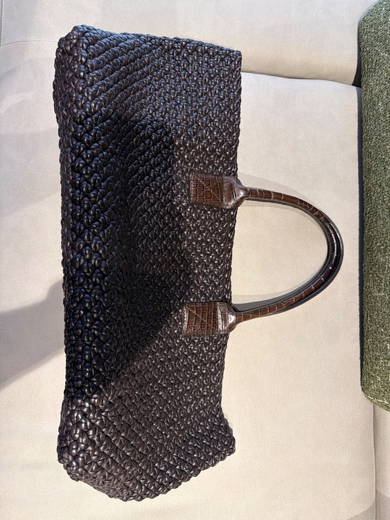 ボッテガ・ヴェネタ  （ブランドバッグ）の商品画像 - 査定依頼日：2025年11月6日 - 最高査定価格：500,000円