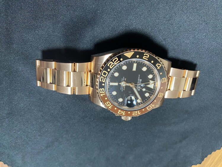 ロレックス GMTマスター 126715CHN（高級時計）の商品画像 - 査定依頼日：2025年2月19日 - 最高査定価格：6,150,000円