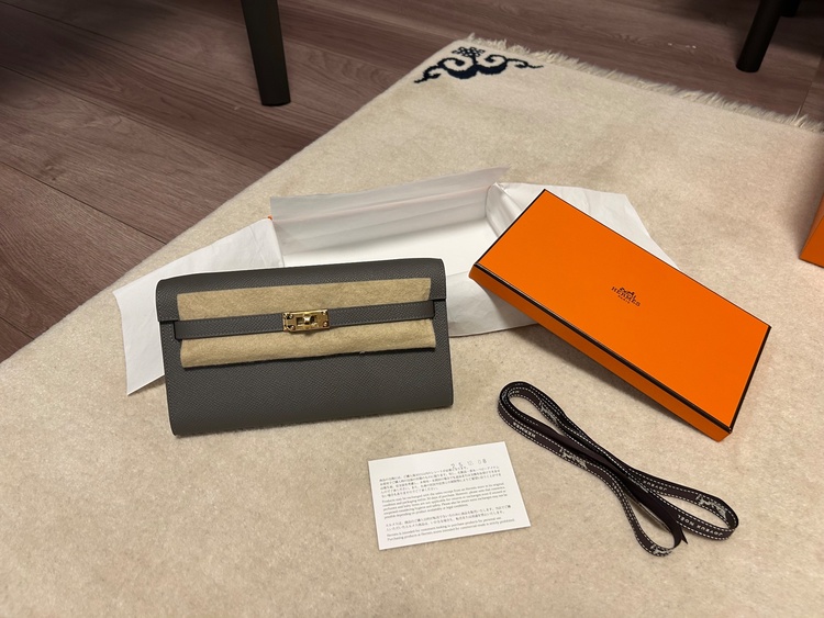 ケリー　TOGO（ブランドバッグ）の商品画像 - 査定依頼日：2025年12月8日 - 最高査定価格：830,000円