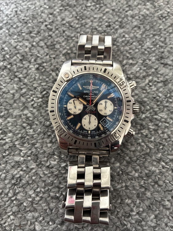 ブライトリング クロノマット AB011（高級時計）の商品画像 - 査定依頼日：2025年10月11日 - 最高査定価格：380,000円