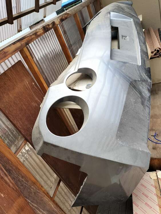 GTR（2006）バンパー（カー用品）の商品画像 - 査定依頼日：2025年5月28日 - 最高査定価格：20,000円