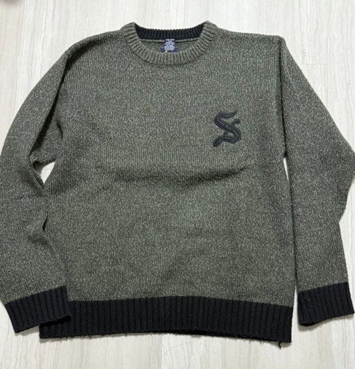 stussy ニット（古着・ファッション）の商品画像 - 査定依頼日：2026年2月24日 - 最高査定価格：100,000円