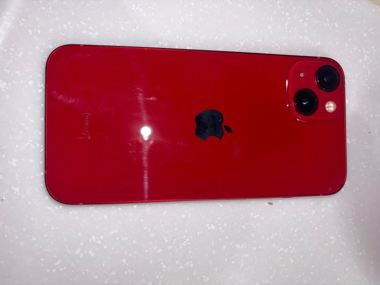iPhone iPhone 13 128GB au（スマホ）の商品画像 - 査定依頼日：2026年6月26日 - 最高査定価格：36,500円