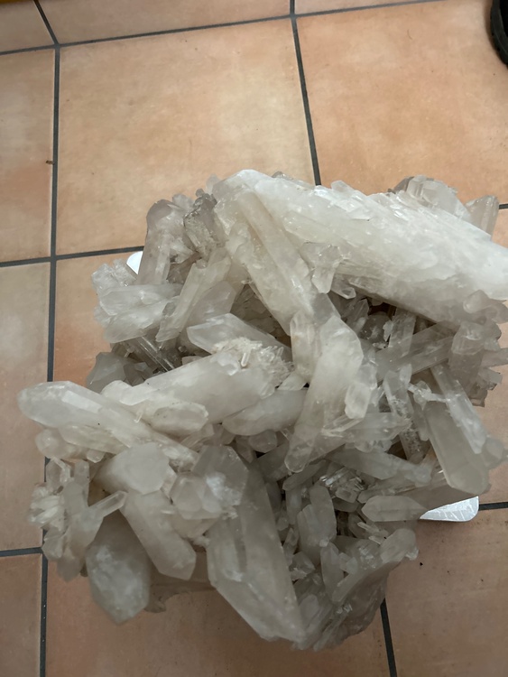 水晶（金・貴金属）の商品画像 - 査定依頼日：2026年6月14日 - 最高査定価格：1,000円
