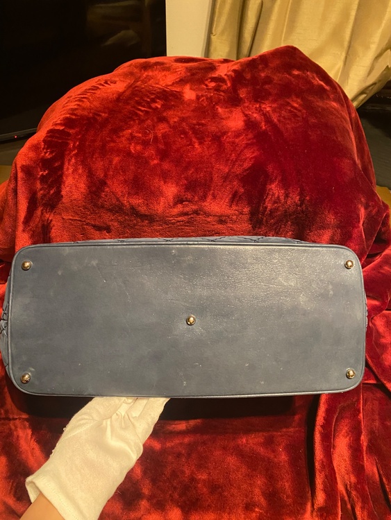 2wayレザーショルダーバック（ブランドバッグ）の商品画像 - 査定依頼日：2026年3月22日 - 最高査定価格：130,000円