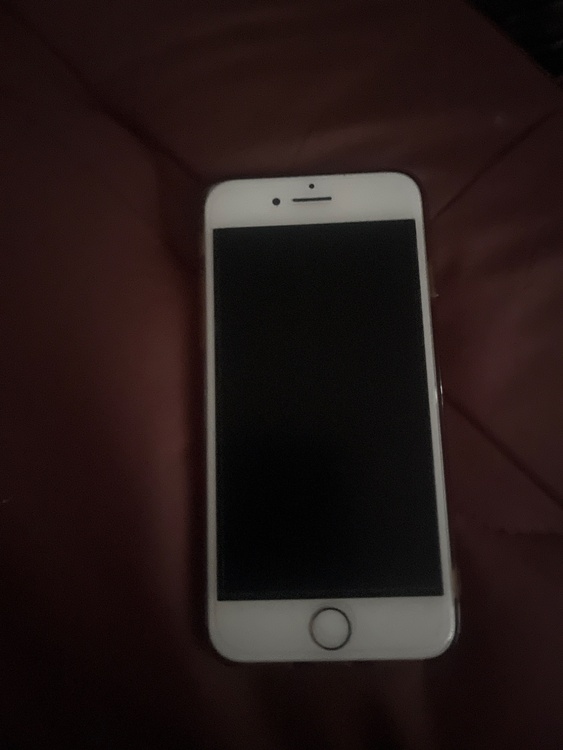 iPhone8 64GB SIMフリー（スマホ）の商品画像 - 査定依頼日：2026年3月7日 - 最高査定価格：6,000円