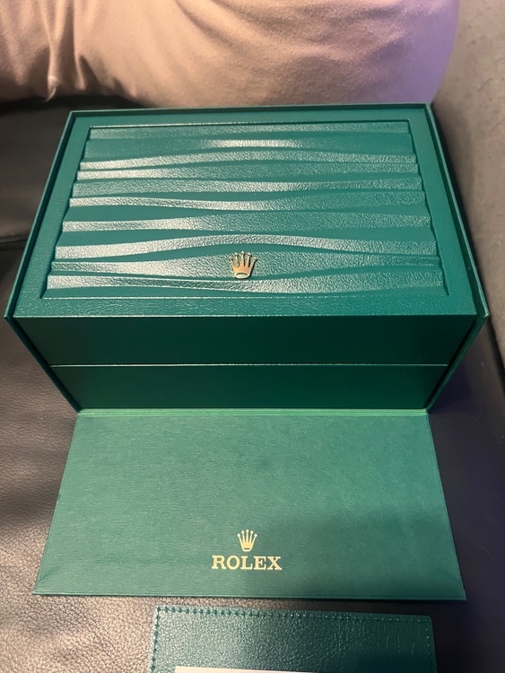 ロレックス パーペチュアル 124200 べーしん（高級時計）の商品画像 - 査定依頼日：2026年1月26日 - 最高査定価格：1,450,000円