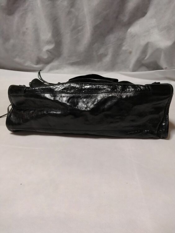 バレンシアガ  （ブランドバッグ）の商品画像 - 査定依頼日：2025年6月4日 - 最高査定価格：55,000円