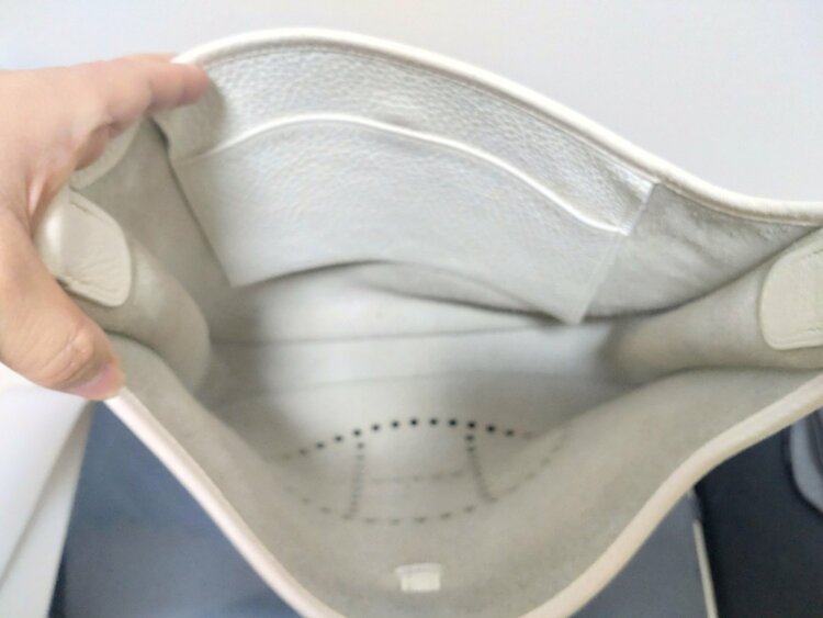 エルメス　エブリン　白　PM（ブランドバッグ）の商品画像 - 査定依頼日：2026年3月2日 - 最高査定価格：180,000円