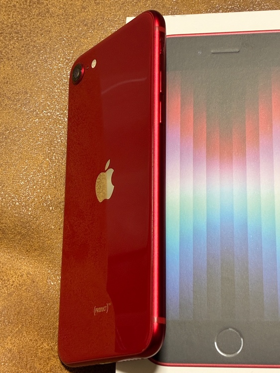 iPhone iPhone SE (第 3 世代) 64GB au（スマホ）の商品画像 - 査定依頼日：2026年8月16日 - 最高査定価格：20,000円