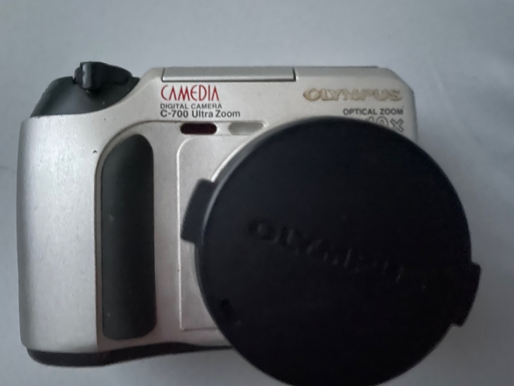 Ｃ-700（カメラ）の商品画像 - 査定依頼日：2026年4月4日 - 最高査定価格：2,000円
