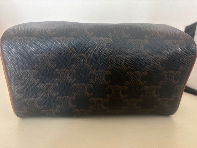 セリーヌ  （ブランドバッグ）の商品画像 - 査定依頼日：2025年6月7日 - 最高査定価格：150,000円