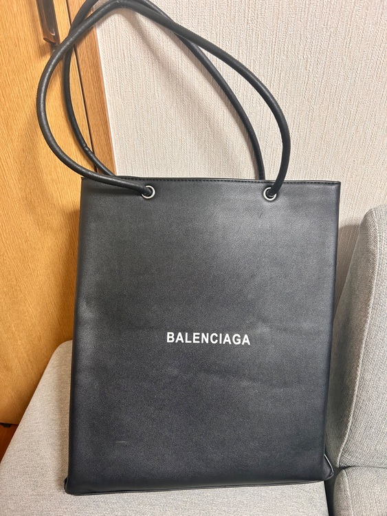 バレンシアガ  （ブランドバッグ）の商品画像 - 査定依頼日：2025年11月2日 - 最高査定価格：30,000円