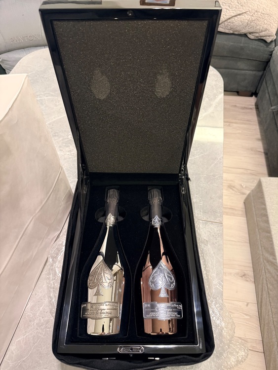 BDB&BDNシルバーツインセット（お酒）の商品画像 - 査定依頼日：2025年11月18日 - 最高査定価格：150,000円