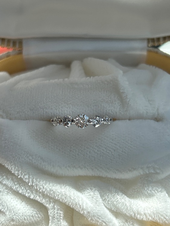 婚約指輪（宝石）の商品画像 - 査定依頼日：2025年9月30日 - 最高査定価格：50,000円