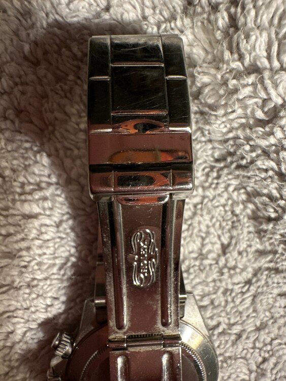 ロレックス デイトナ 1652（高級時計）の商品画像 - 査定依頼日：2025年2月5日 - 最高査定価格：4,000,000円