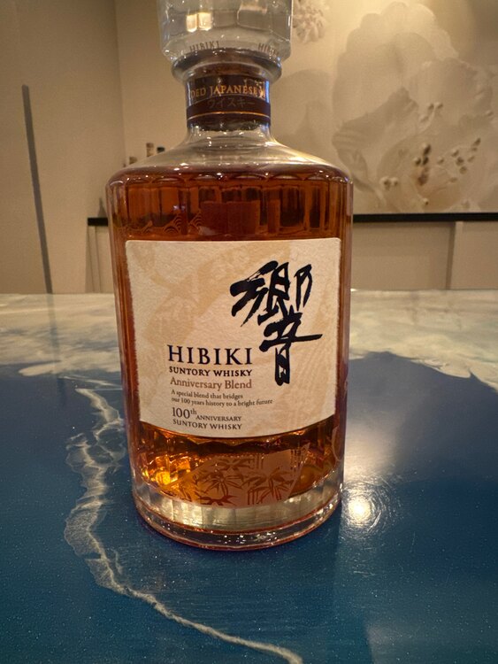 ウイスキー サントリー響 （お酒）の商品画像 - 査定依頼日：2025年1月14日 - 最高査定価格：72,000円