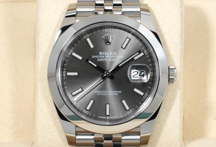 ロレックス デイトジャスト 126300-（高級時計）の商品画像 - 査定依頼日：2026年1月5日 - 最高査定価格：1,700,000円