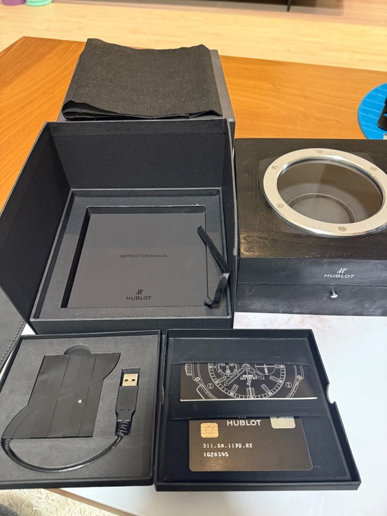 ウブロ ビックバン 311.SN.1170.RX（高級時計）の商品画像 - 査定依頼日：2025年6月21日 - 最高査定価格：875,000円