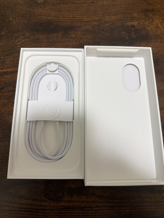 iPhone iPhone 16 128GB SIMフリー（スマホ）の商品画像 - 査定依頼日：2026年8月4日 - 最高査定価格：85,000円