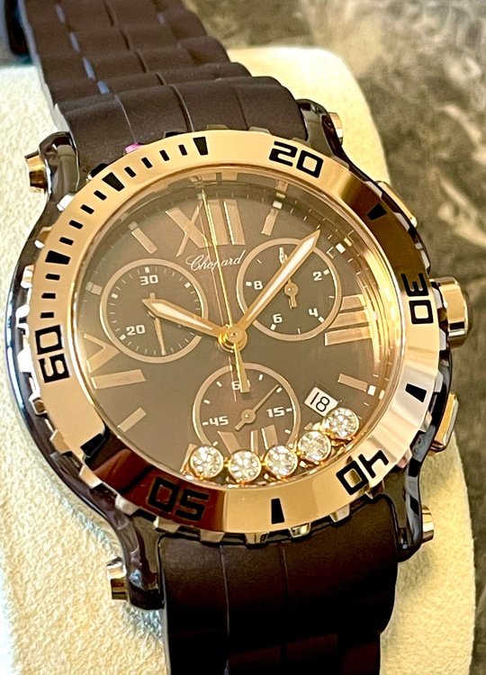 3000本限定ハッピースポーツ（高級時計）の商品画像 - 査定依頼日：2026年3月21日 - 最高査定価格：1,250,000円