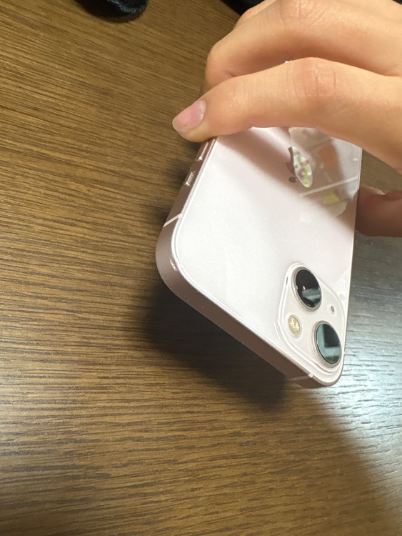 iPhone 13 128GB au（スマホ）の商品画像 - 査定依頼日：2025年10月17日 - 最高査定価格：43,000円