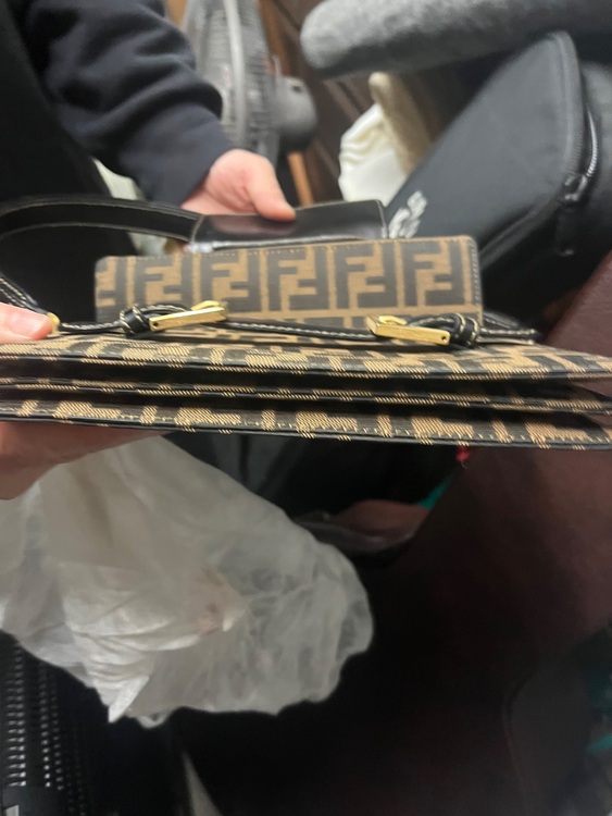 フェンディ  （ブランドバッグ）の商品画像 - 査定依頼日：2025年11月25日 - 最高査定価格：65,000円