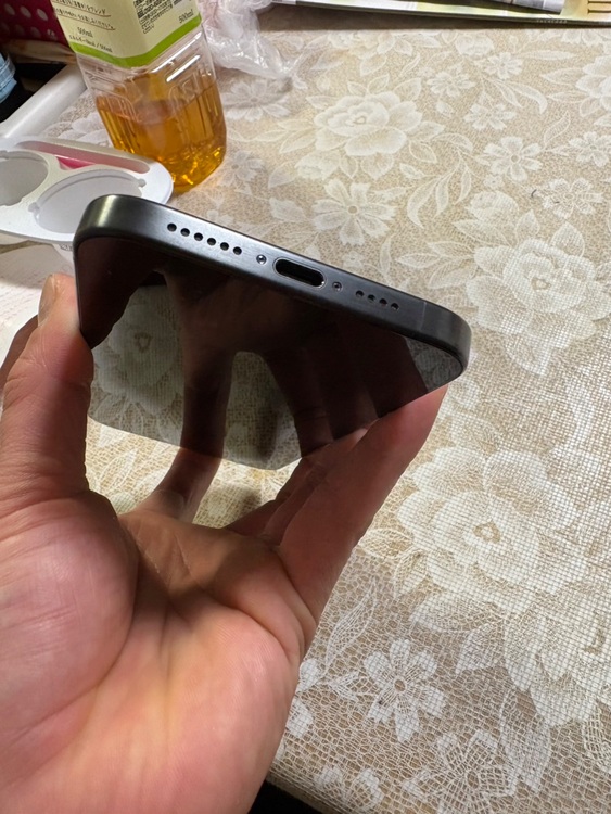 iPhone 15 Pro Max 256GB SIMフリー（スマホ）の商品画像 - 査定依頼日：2025年11月8日 - 最高査定価格：113,000円