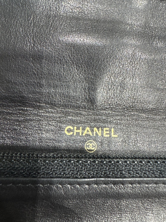 キャビアスキン　ココマーク長財布（ブランド財布・小物）の商品画像 - 査定依頼日：2026年4月5日 - 最高査定価格：25,000円