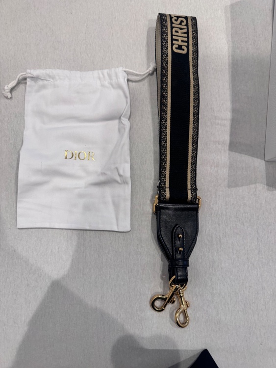 サドルバック（ブランドバッグ）の商品画像 - 査定依頼日：2026年4月3日 - 最高査定価格：275,000円