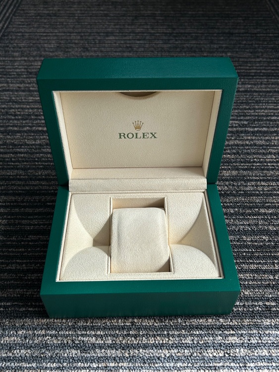 コスモグラフデイトナ（高級時計）の商品画像 - 査定依頼日：2025年6月30日 - 最高査定価格：3,800,000円