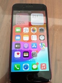 iPhone SE (第 2 世代) 128GB SIMフリー