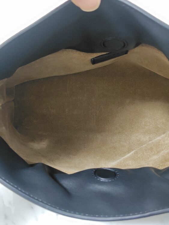 LOEWE フラメンコミニクラッチショルダーバッグ（ブランドバッグ）の商品画像 - 査定依頼日：2025年6月18日 - 最高査定価格：220,000円