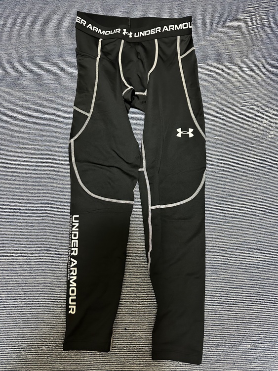 アンダーアーマCOLDGEAR（その他のスポーツ用品）の商品画像 - 査定依頼日：2026年1月19日 - 最高査定価格：1,000円