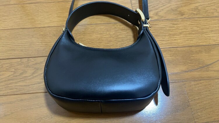 ミュウミュウ  （ブランドバッグ）の商品画像 - 査定依頼日：2025年4月22日 - 最高査定価格：170,000円