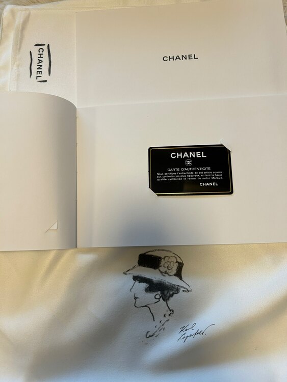 マトラッセ30（ブランドバッグ）の商品画像 - 査定依頼日：2025年4月27日 - 最高査定価格：660,000円