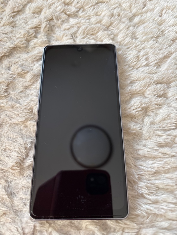 AQUOS zero6 【au】AQUOS zero6 SHG04 （スマホ）の商品画像 - 査定依頼日：2026年2月2日 - 最高査定価格：3,000円