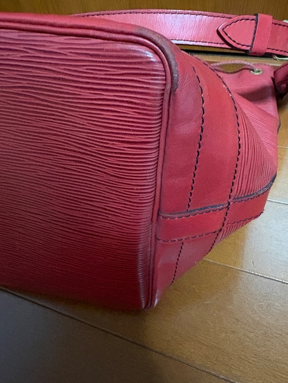 エピ・ノエショルダーバッグ（ブランドバッグ）の商品画像 - 査定依頼日：2026年2月13日 - 最高査定価格：31,000円